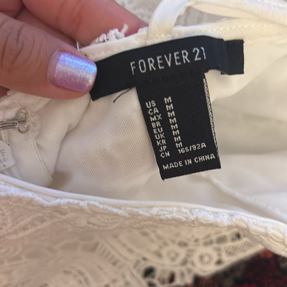 Forever 21 lace dress - Picture 3 of 3